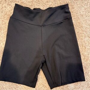 UNIQLO Kids AIRism Black Bike Shorts Activewear Size 7‑8